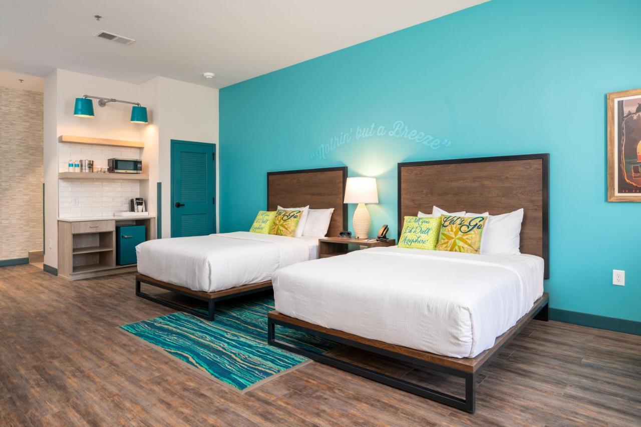Double Queen Room