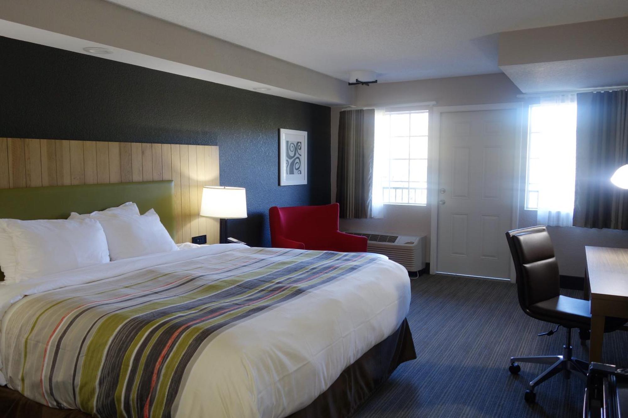 Premium King Room Balcony Disability Access or Non-Smoking