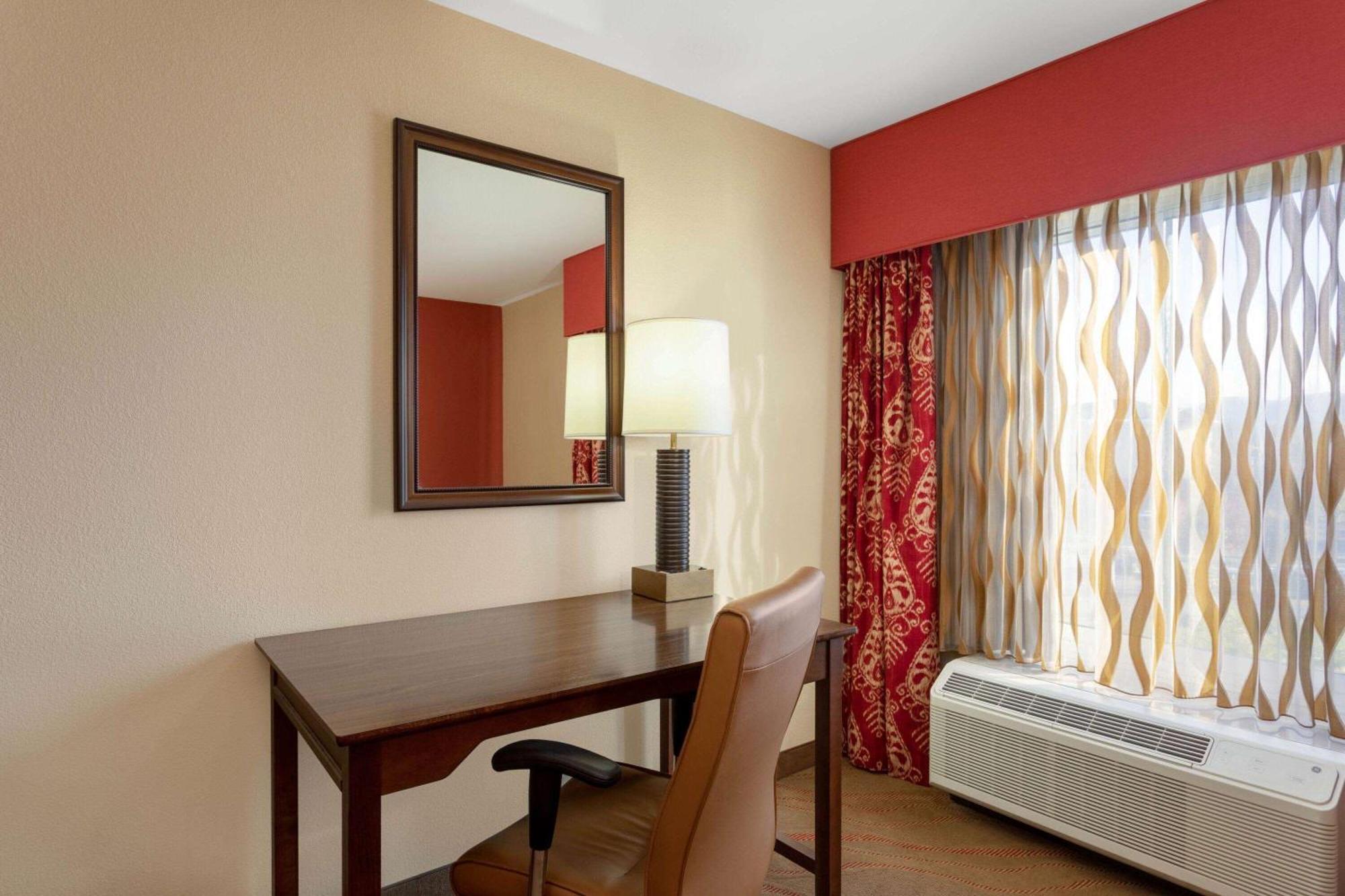 King Room - Mobility Access/Non-Smoking,1275912907:JPEG