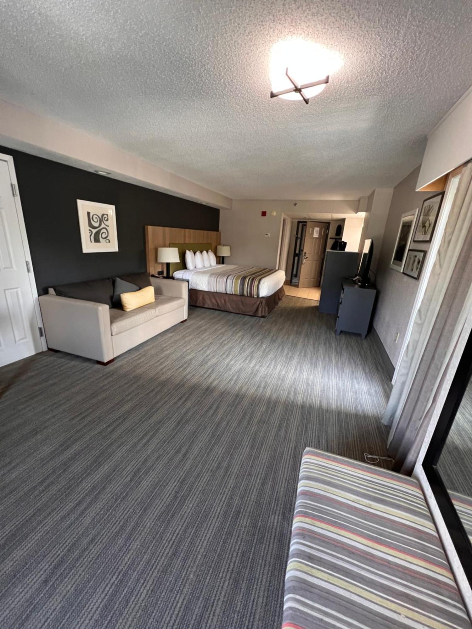 Premium King Room Balcony Non-Smoking