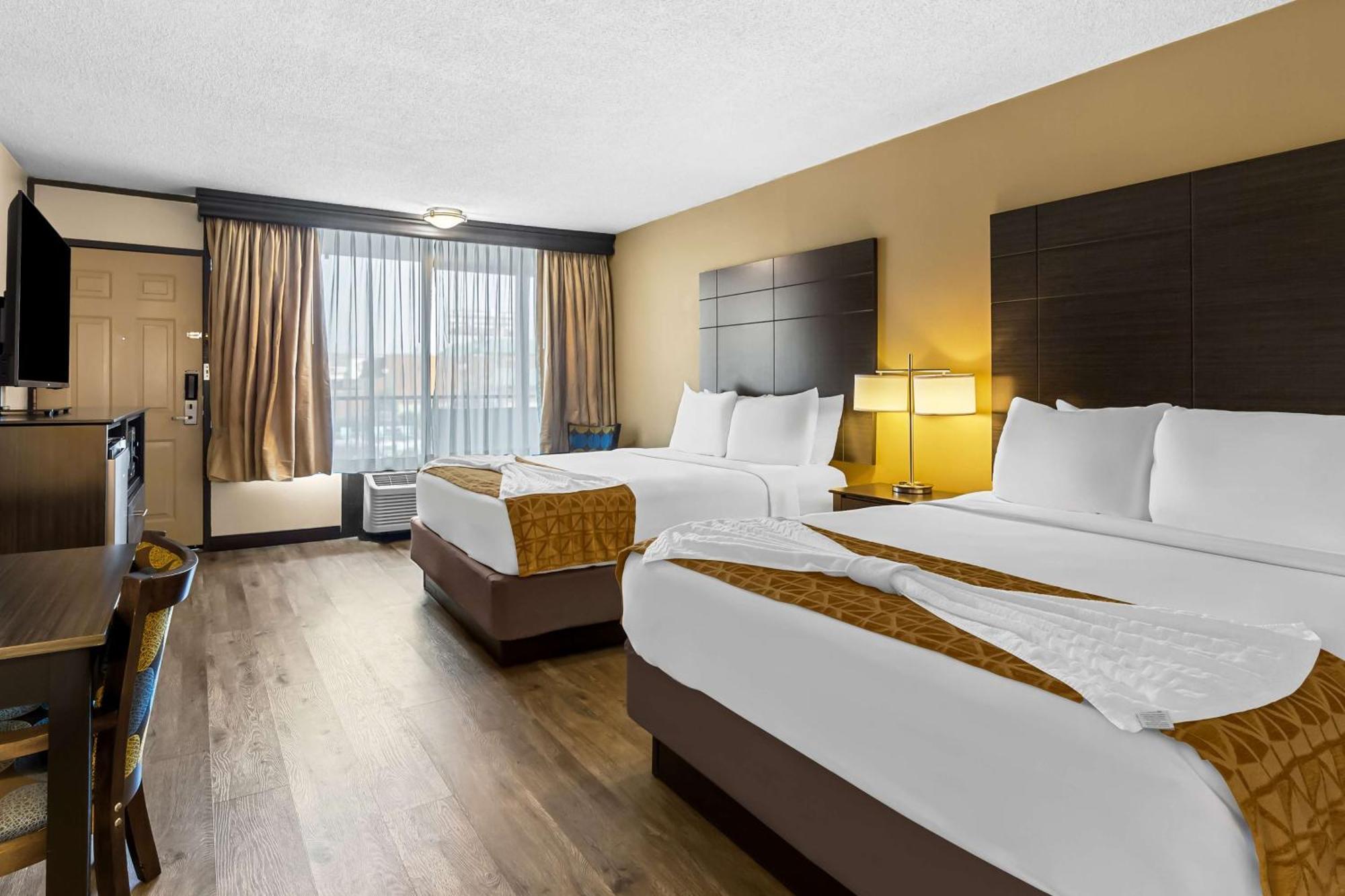 Queen Room Two Queen Beds Indoor Pool View