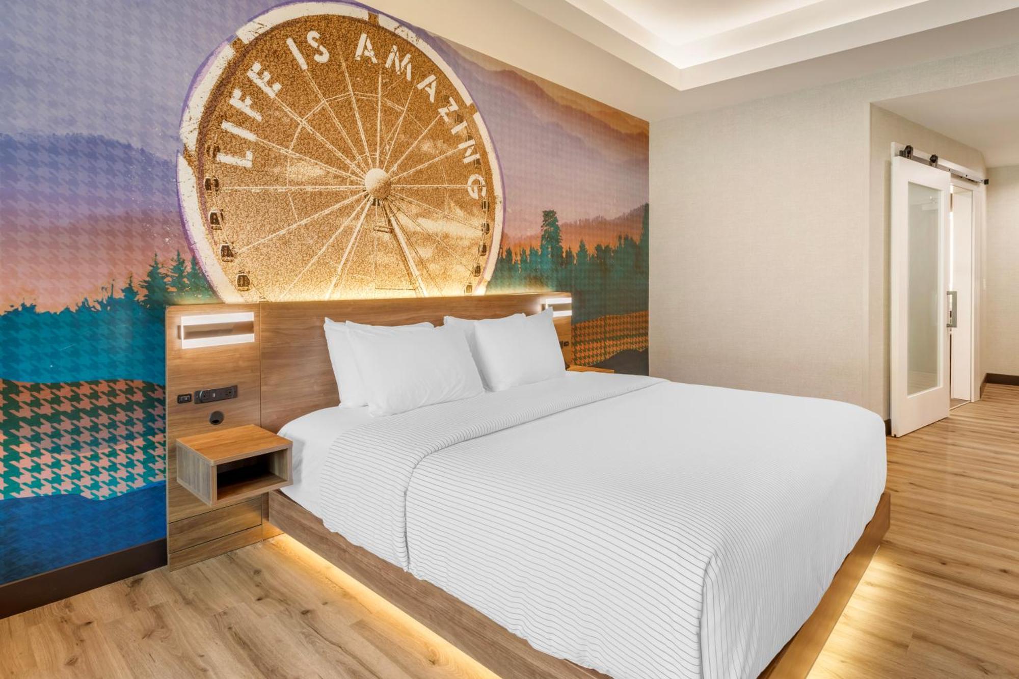 King Room with Mountain View - Non Smoking/Upper floor