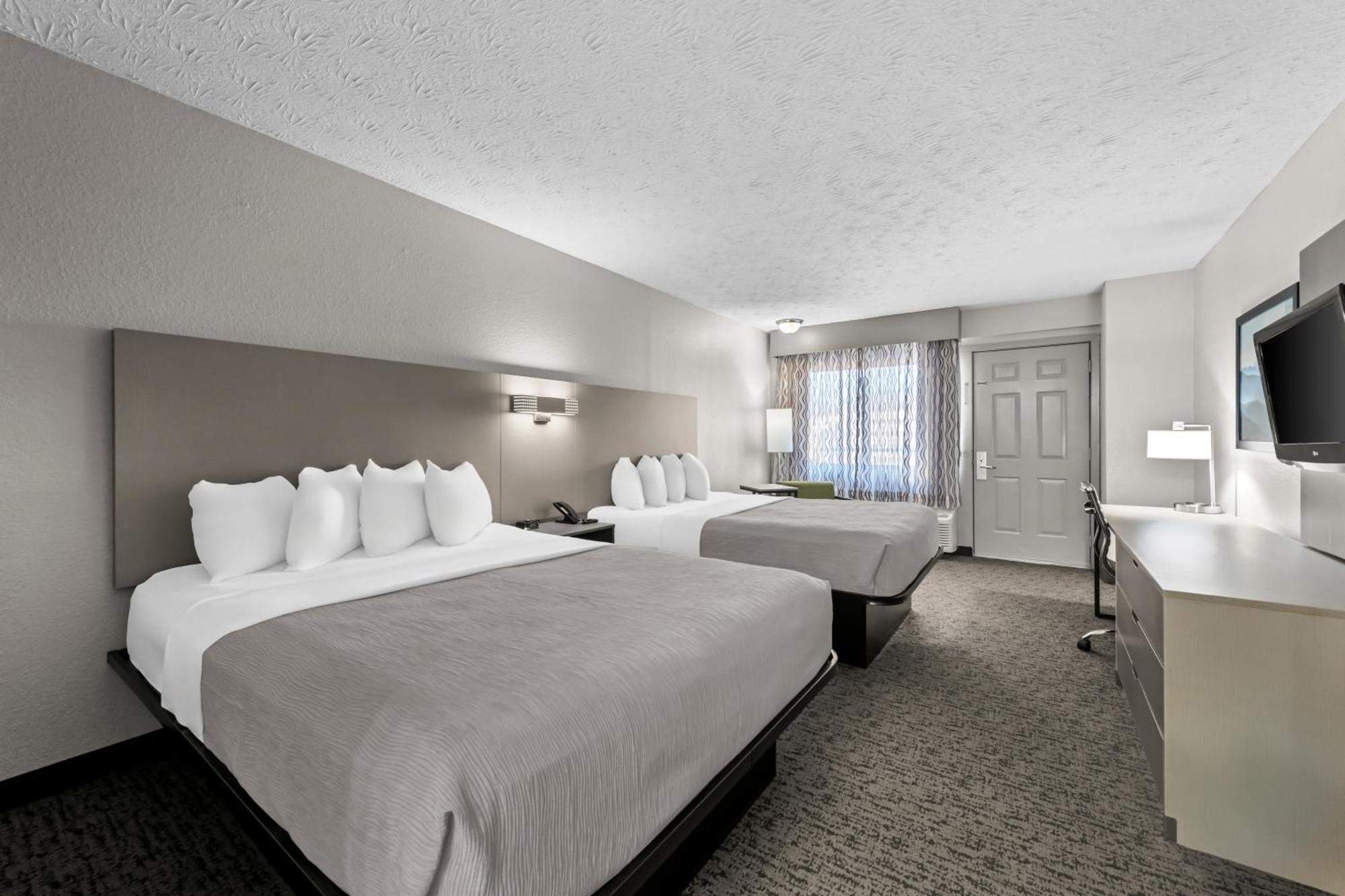 Queen Room with Two Queen Beds - Non-Smoking