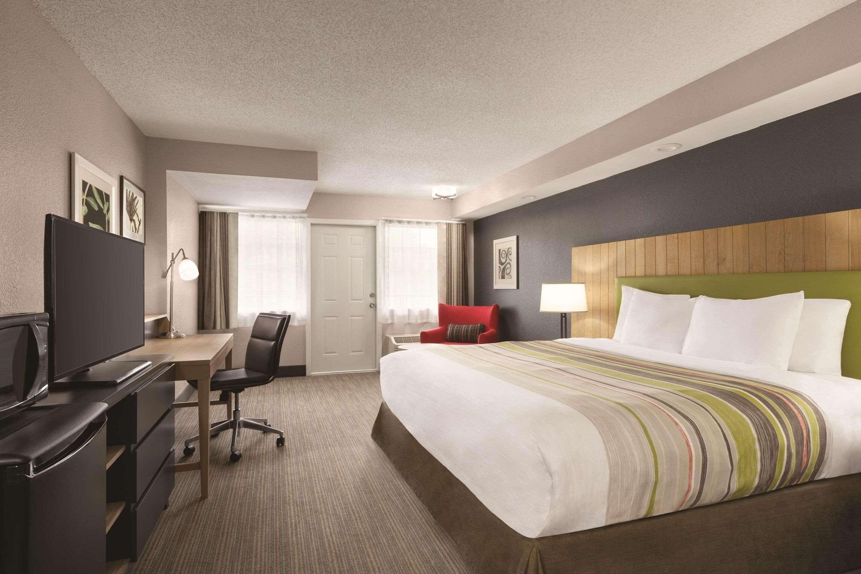 Premium King Room Balcony Disability Access or Non-Smoking