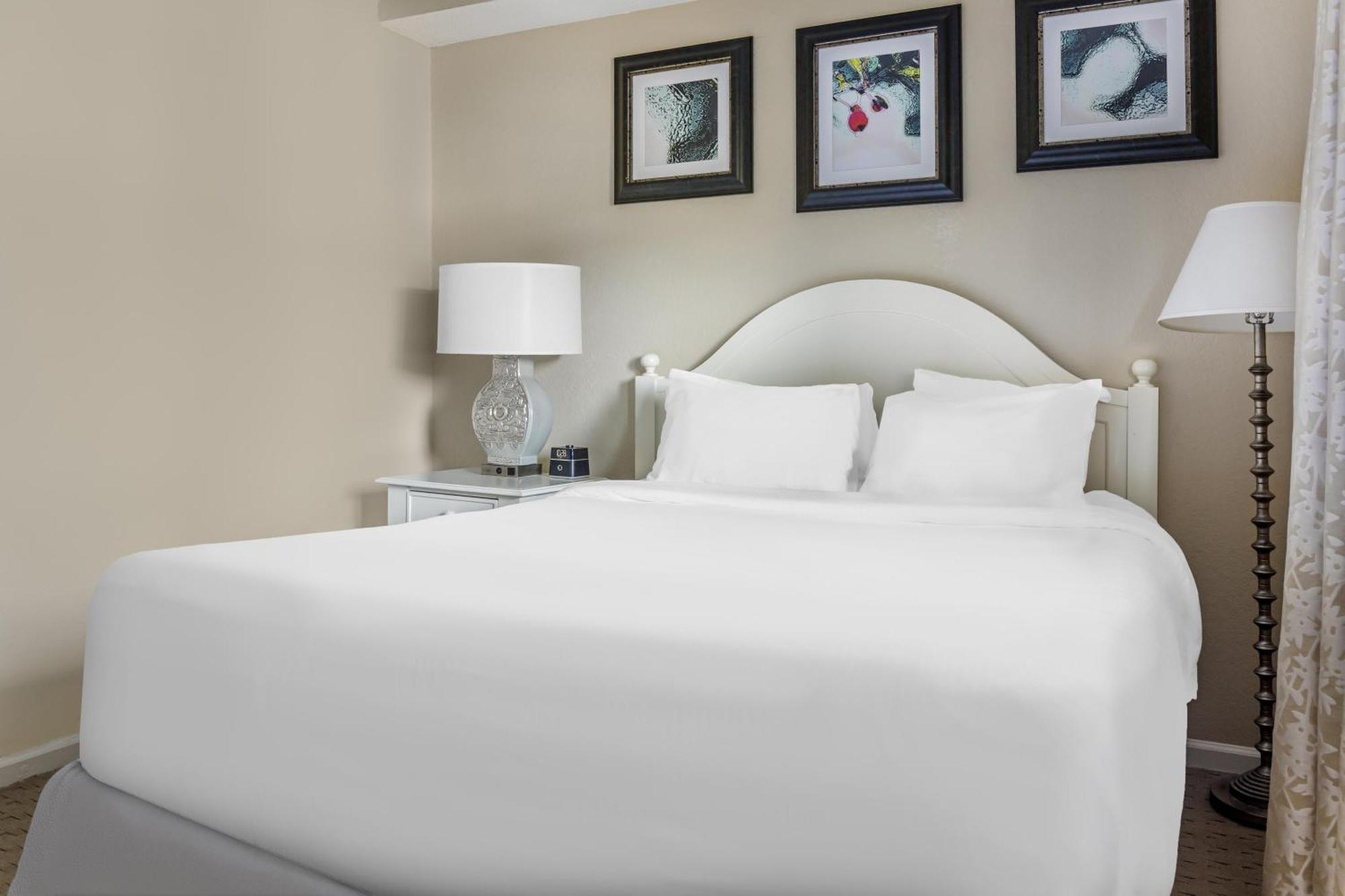 Two-Bedroom Deluxe Suite with One King Bed and One Queen Bed