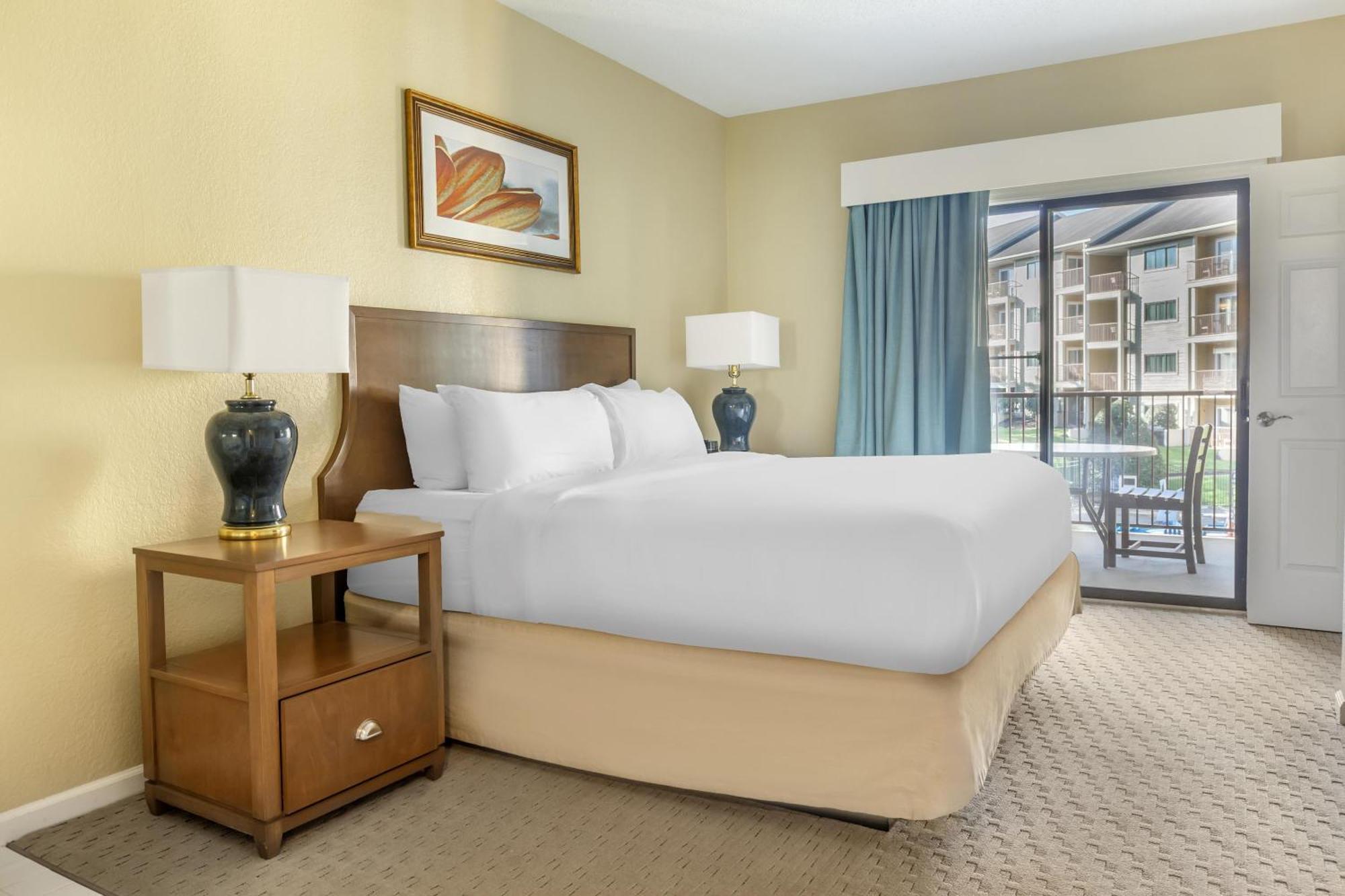 One-Bedroom Deluxe Plus King Suite with Sofa Bed