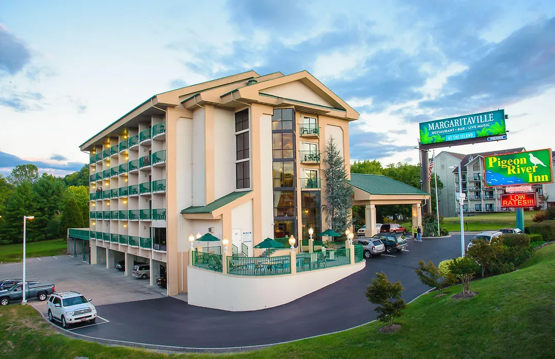 Pigeon River Inn-1