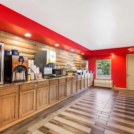 Econo Lodge-2