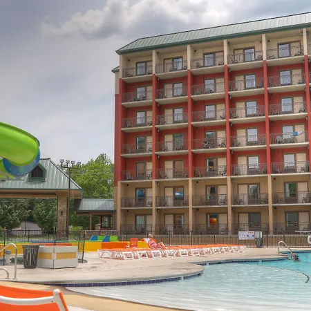Country Cascades Waterpark Resort-2