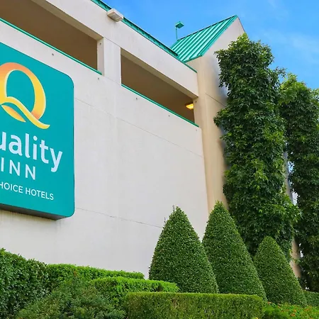 Quality Inn Near The Island Pigeon Forge-2